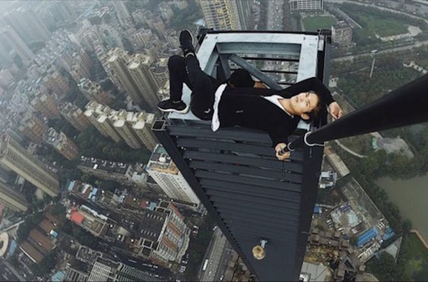  Chinese Daredevil Dies During Skyscraper Stunt