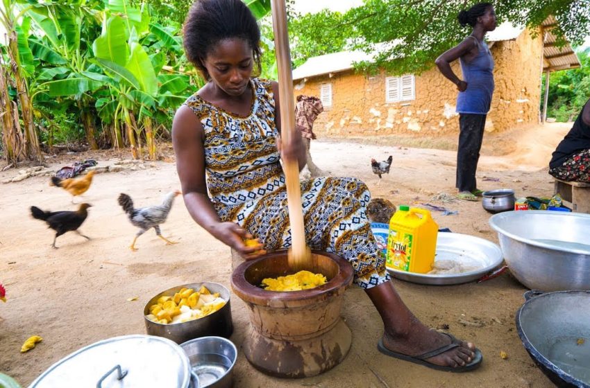 Village Food in West Africa – BEST FUFU and EXTREME Hospitality in Rural Ghana!