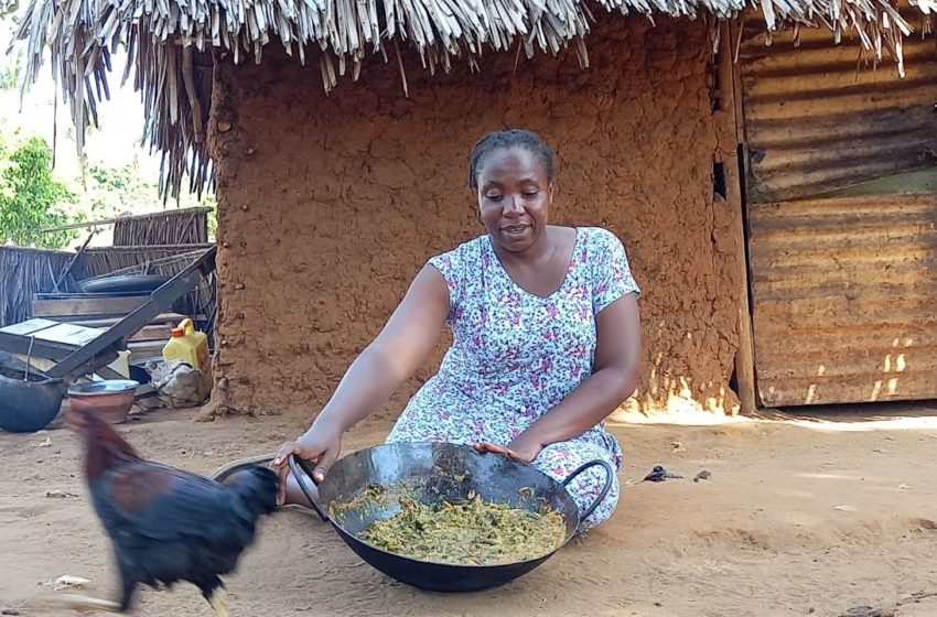  African Village Life//Cook with me Africa's Most Popular Traditional Nutritious Food