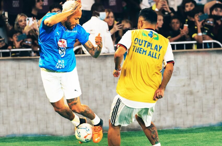 Neymar Jr. Plays Amateur Football Team